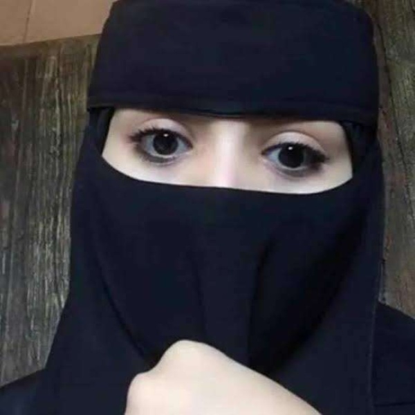 مغت صب بناته وبنت شقيقه بلحج قمت ببيع المقاطع بالدولار مغت صب بناته وبنت شقيقه بلحج قمت ببيع المقاطع بالدولار