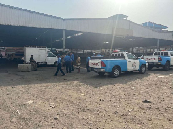 السلطة المحلية بمديرية الشيخ عثمان تشيد بجهود رجال المرور في تنظيم حركة السير السلطة المحلية بمديرية الشيخ عثمان تشيد بجهود رجال المرور في تنظيم حركة السير