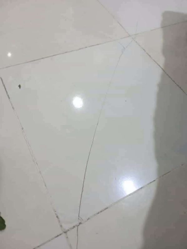 عاجل أول صورة لآثار هزة أرضية في عتق عاجل أول صورة لآثار هزة أرضية في عتق