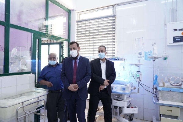 محافظ عدن ينفذ نزول مفاجئ في مستشفيي الأمراض النفسية والصداقة بالشيخ عثمان محافظ عدن ينفذ نزول مفاجئ في مستشفيي الأمراض النفسية والصداقة بالشيخ عثمان