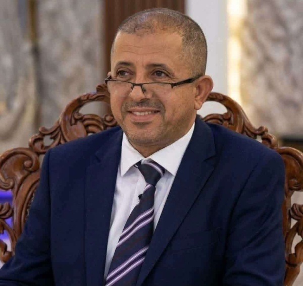 في اول يوم دراسي معلمة بمدرسة النورس تكتب كلمات مؤثرة في رثاء مديرها الدكتور الشاعر