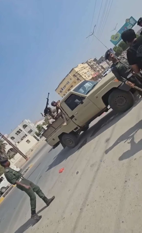 اعتقال نشطاء في المكلا على خلفية احتجاجات رافضة لإشهار المجلس التنسيقي اعتقال نشطاء في المكلا على خلفية احتجاجات رافضة لإشهار المجلس التنسيقي