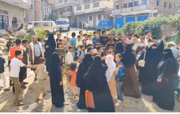 أولياء الامور يحتشدون رفض ا لتحويل مدرسة 22 مايو إلى كلية مجتمع أولياء الامور يحتشدون رفض ا لتحويل مدرسة 22 مايو إلى كلية مجتمع
