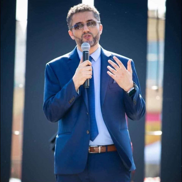 أمير غالب اجتماع في البيت الأبيض لبحث مطالب تتعلق بالهجرة وحظر السفر من اليمن أمير غالب اجتماع في البيت الأبيض لبحث مطالب تتعلق بالهجرة وحظر السفر من اليمن