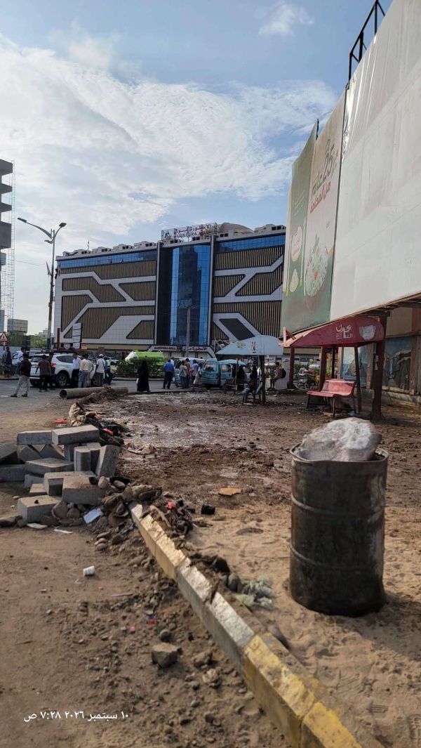يحدث الان تنفيذ أعمال رصيف للمشاة في جولة الأسطورة يحدث الان تنفيذ أعمال رصيف للمشاة في جولة الأسطورة