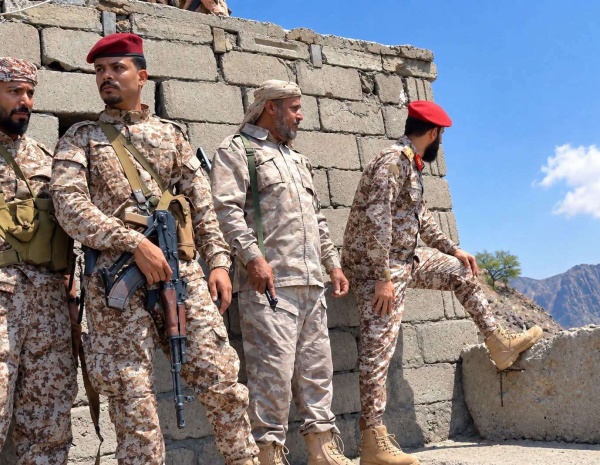 اللواء مختار الرباش يتفقد استعدادات أبطال محور أبين في جبال ثرة لمواجهة مليشيا الحوثي اللواء مختار الرباش يتفقد استعدادات أبطال محور أبين في جبال ثرة لمواجهة مليشيا الحوثي