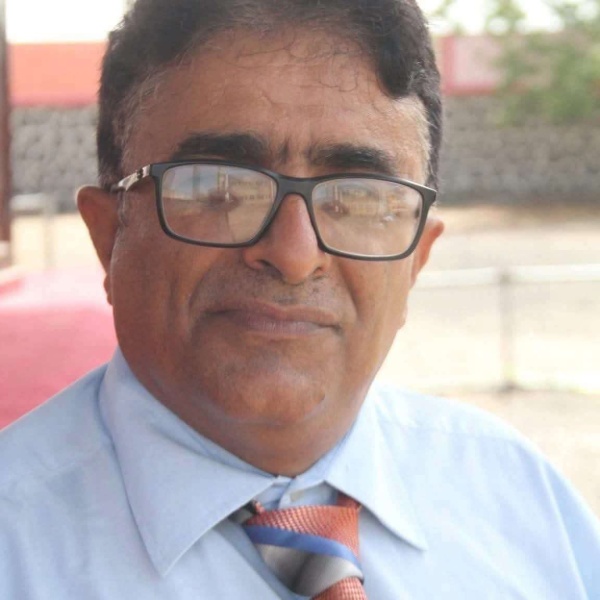 عاجل أنباء عن اختطاف الصحفي صادق شلي من منزله في المخا عاجل أنباء عن اختطاف الصحفي صادق شلي من منزله في المخا