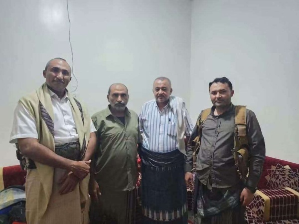 عاجل أول ظهور للعميد فاروق الخولاني المقرب من طارق صالح في الحديدة برفقة الحوثيين عاجل أول ظهور للعميد فاروق الخولاني المقرب من طارق صالح في الحديدة برفقة الحوثيين