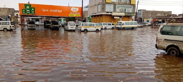 أمطار لدقائق تكشف فشل تصريف المياه في زنجبار صورة
