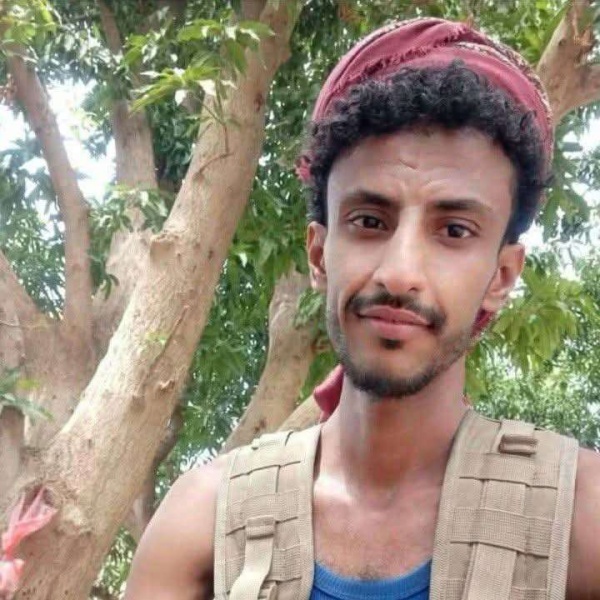 بعد أسبوع من استقبال العزاء خبر من صنعاء يعيد الفرح إلى أسرة مهيب الشرعوب بعد أسبوع من استقبال العزاء خبر من صنعاء يعيد الفرح إلى أسرة مهيب الشرعوب