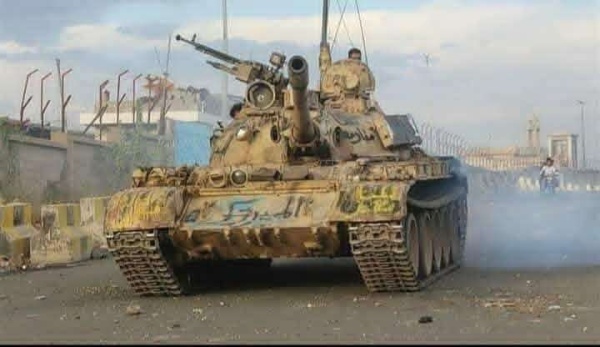 العميد أمين الأكحلي يطالب الرئيس العليمي والتحالف العربي بإسناد جبهات تعز بالأسلحة الثقيلة المقاتلون يواجهون الح وثيين بالسلاح الشخصي