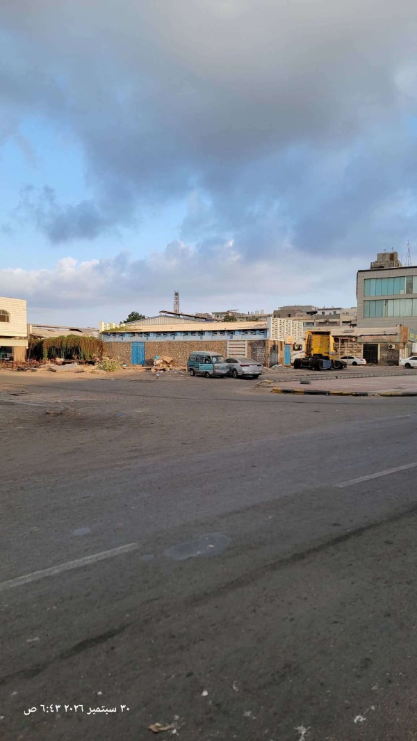 عدن أجواء غائمة جزئيا عدن أجواء غائمة جزئيا