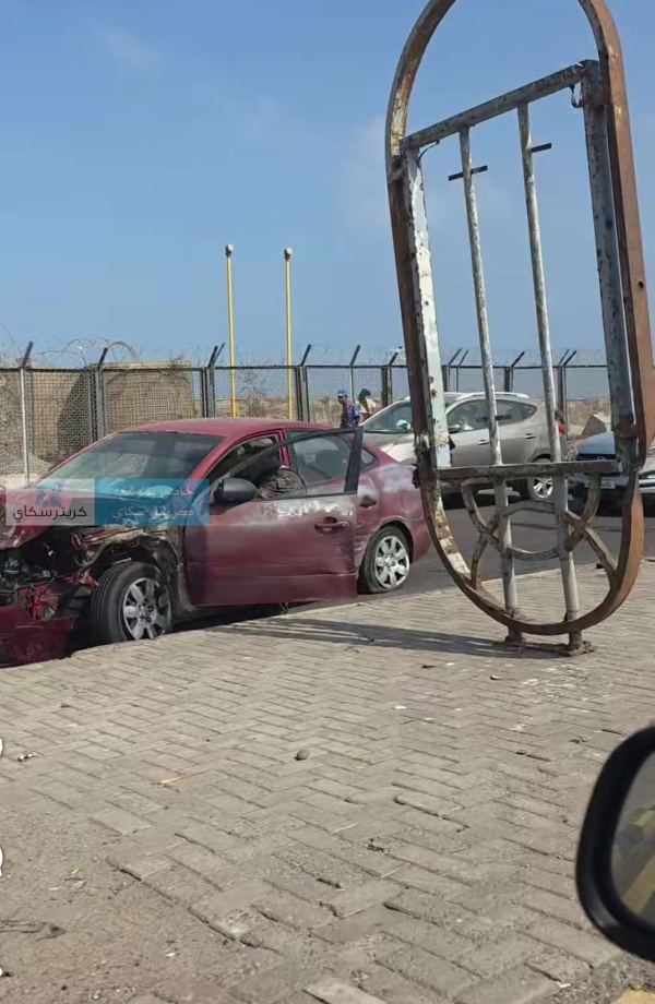 عاجل حادث مروري مروع يهز الطريق البحري بين خورمكسر والمنصورة في عدن عاجل حادث مروري مروع يهز الطريق البحري بين خورمكسر والمنصورة في عدن