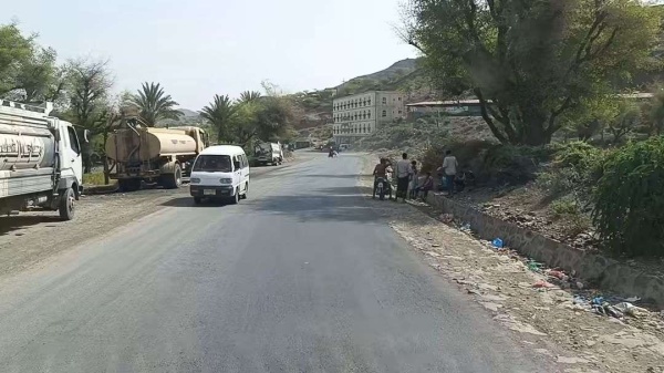 غارة جوية تستهدف تجمعا للحو ثيين في مدينة النشمة بتعز