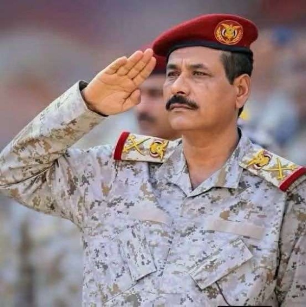 مصدر يوضح حقيقة منع تزويد جبهات تعز بالذخيرة