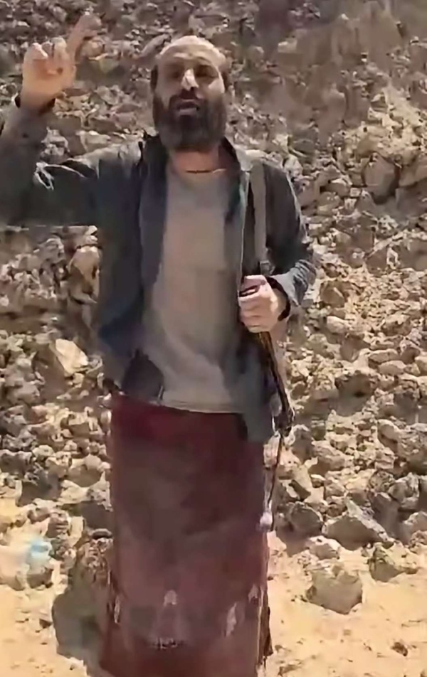 مأرب انشقاق قياديين ميدانيين بارزين من الحوثي وانضمامهما إلى صف الوطن مأرب انشقاق قياديين ميدانيين بارزين من الحوثي وانضمامهما إلى صف الوطن