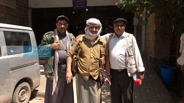 ظهور جديد لـ أمجد خالد برفقة عناصر حو ثية في التربة
