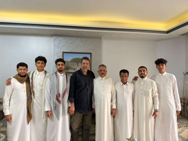 تهنئة لرجل الأعمال محمد قايد الأسدي بمناسبة عقد قران ابنته تهنئة لرجل الأعمال محمد قايد الأسدي بمناسبة عقد قران ابنته