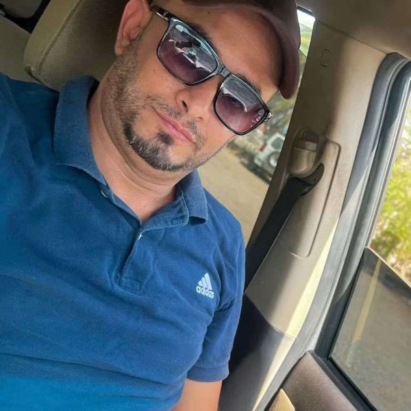 عاجل الإفراج عن الصحفي مراد محمد سعيد بعد احتجازه 24 ساعة على خلفية تصوير قصف قصر المعاشيق بعدن عاجل الإفراج عن الصحفي مراد محمد سعيد بعد احتجازه 24 ساعة على خلفية تصوير قصف قصر المعاشيق بعدن