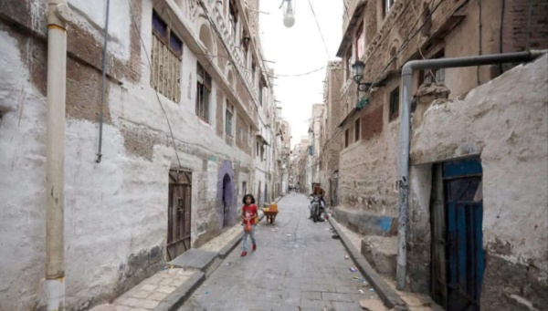 عقال حارات في صنعاء يكشفون رفض الأهالي التجنيد الحو ثي عقال حارات في صنعاء يكشفون رفض الأهالي التجنيد الحو ثي