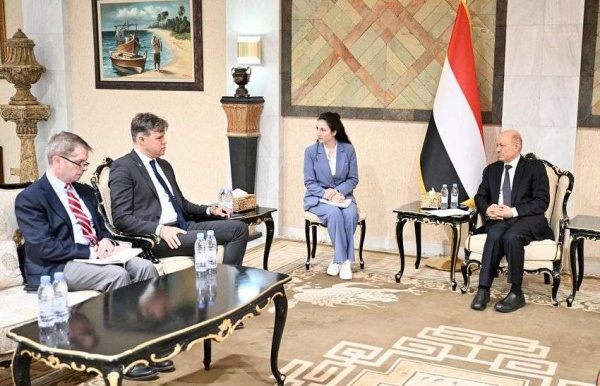 الرئيس العليمي فجر اليمن ماضية في تحقيق أهدافها كمسار شامل لاستعادة مؤسسات الدولة وانهاء المعاناة
