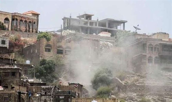 مصدر عسكري الحو ثيون استخدموا قنابل غازية خلال هجومهم على عصيفرة شمال تعز مصدر عسكري الحو ثيون استخدموا قنابل غازية خلال هجومهم على عصيفرة شمال تعز
