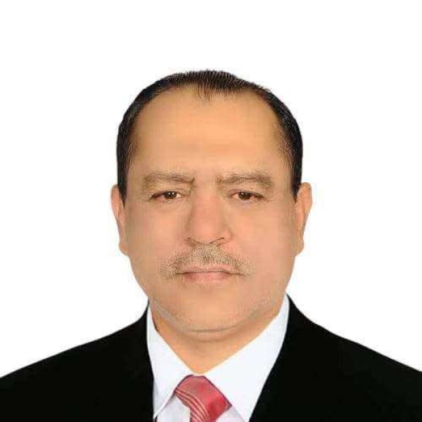 مالك مركز طبي بتعز يعلن تقديم خدماته مجان ا للمقاتلين حتى انتهاء الحرب مالك مركز طبي بتعز يعلن تقديم خدماته مجان ا للمقاتلين حتى انتهاء الحرب