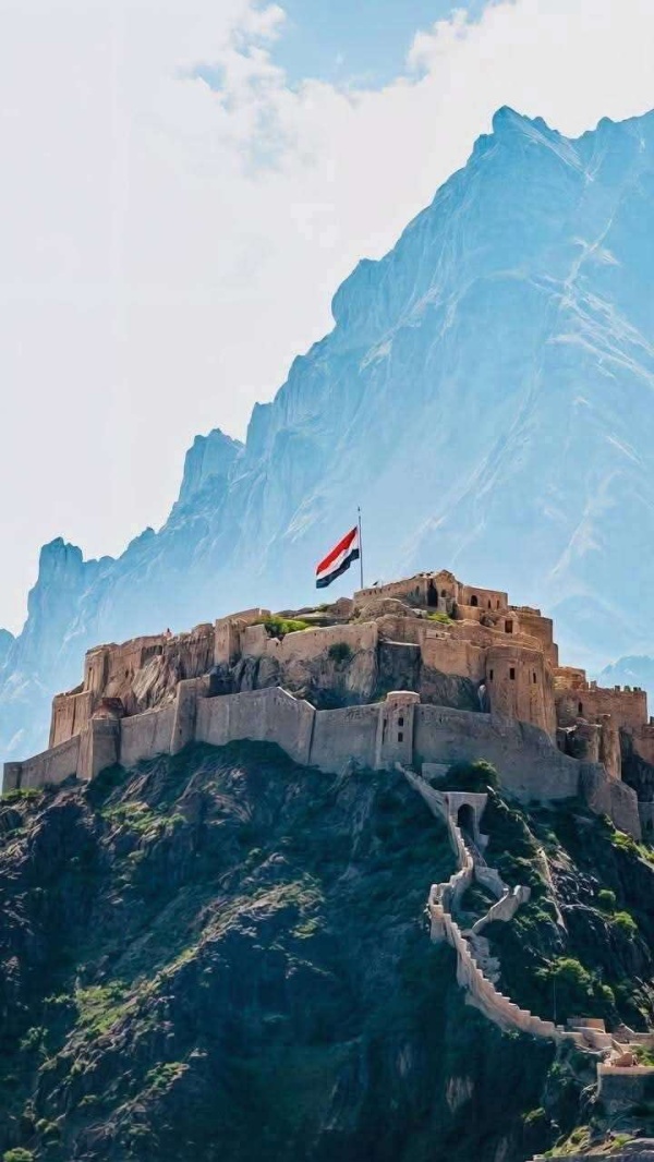 هذا ما قاله زعيم الحوثيين عن حصار مدينة تعز