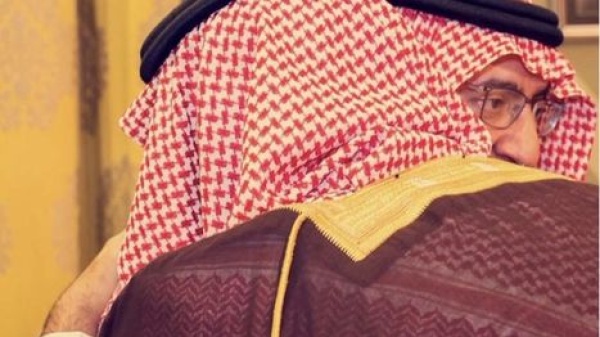 الضوء الأخضر لإقصاء بن نايف تفاصيل مكالمة بن سلمان وكوشنر الضوء الأخضر لإقصاء بن نايف تفاصيل مكالمة بن سلمان وكوشنر