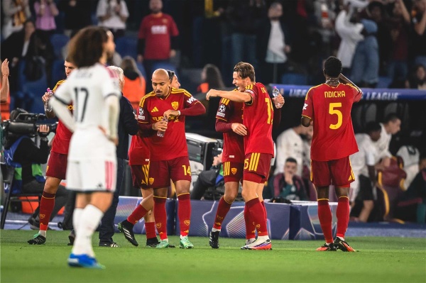 فيديو مالين يسجل هدف روما الثالث أمام ريال مدريد فيديو مالين يسجل هدف روما الثالث أمام ريال مدريد