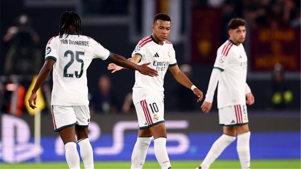 فيديو مبابي يسجل هدف تعادل ريال مدريد أمام روما فيديو مبابي يسجل هدف تعادل ريال مدريد أمام روما