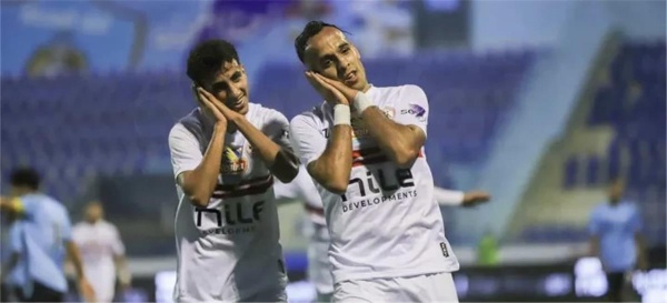 فيديو في الدقيقة 91 ناصر منسي يسجل هدف الزمالك الأول أمام الجيش الرواندي