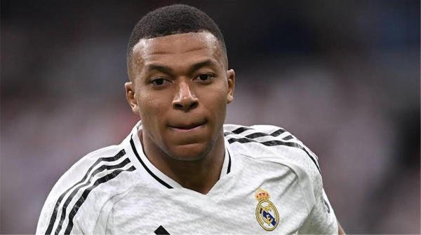 فيديو مبابي يسجل هدف ريال مدريد الثاني أمام إشبيلية
