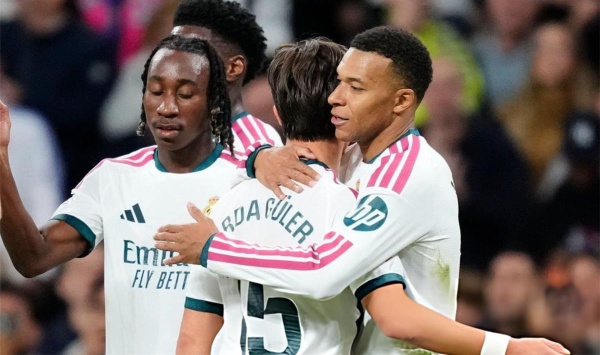 فيديو قبل صدام الكلاسيكو ريال مدريد يضرب إشبيلية برباعية في الدوري الإسباني