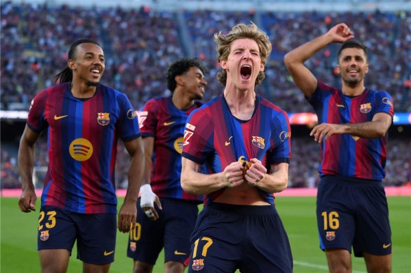 فيديو حمزة عبد الكريم يشارك في احتفال لاعبي برشلونة بعد الفوز على خيتافي