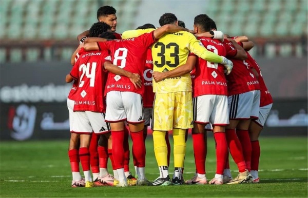 شوبير ينصح لاعب الأهلي بعد استبعاده من القمة انظر إلى حمزة عبد الكريم شوبير ينصح لاعب الأهلي بعد استبعاده من القمة انظر إلى حمزة عبد الكريم