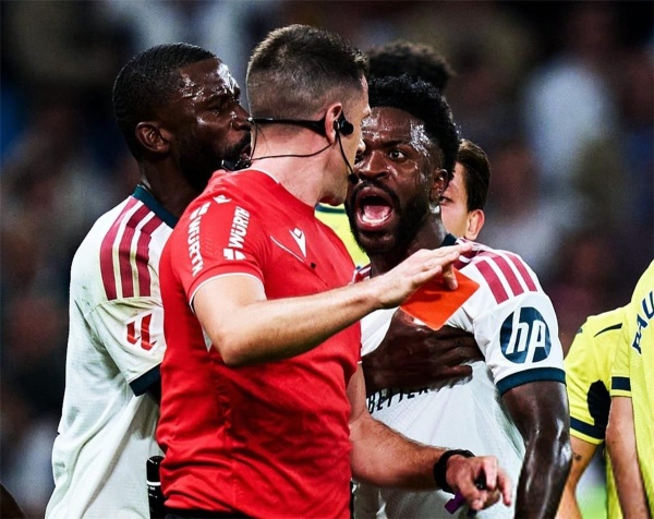 فيديو فينيسيوس يورط نفسه بسلوك غير رياضي ويفلت من عقوبة قاسية فيديو فينيسيوس يورط نفسه بسلوك غير رياضي ويفلت من عقوبة قاسية