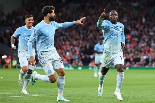 فيديو لاعب مانشستر سيتي ينفعل بسبب هتاف غشاش بعد الثلاثية أمام ليفربول فيديو لاعب مانشستر سيتي ينفعل بسبب هتاف غشاش بعد الثلاثية أمام ليفربول