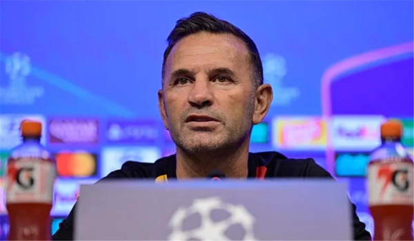 مستدلا بـ ليفربول مدرب جالطة سراي يتحدى برشلونة ويبرر تصرف جوندوجان مستدلا بـ ليفربول مدرب جالطة سراي يتحدى برشلونة ويبرر تصرف جوندوجان