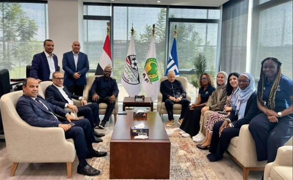 صور أبو ريدة يستقبل وفد الاتحاد الدولي لمناقشة مشروعات فيفا للأمام صور أبو ريدة يستقبل وفد الاتحاد الدولي لمناقشة مشروعات فيفا للأمام