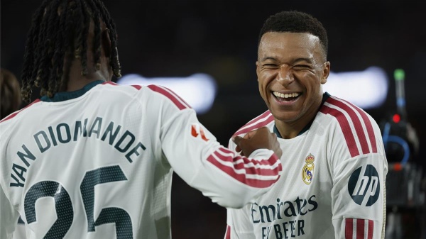 صمد لمدة عام ريال مدريد ينهي هيمنة برشلونة في كامب نو