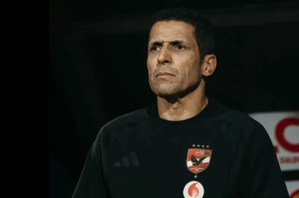 شوبير عموتة وجه 3 رسائل قوية للاعبي الأهلي وتحذير صارم من الخطيب
