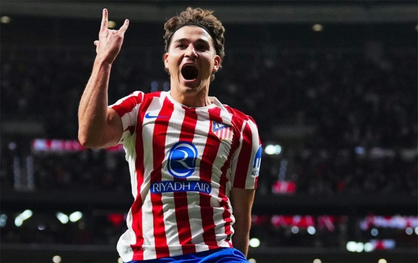 الاتحاد الإسباني يصدر قراره بشأن شكوى أتلتيكو مدريد ضد برشلونة في قضية ألفاريز