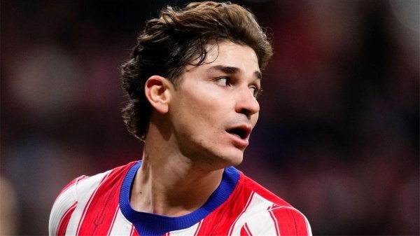 أول رد من برشلونة على عقوبة الاتحاد الإسباني بشأن قضية ألفاريز أول رد من برشلونة على عقوبة الاتحاد الإسباني بشأن قضية ألفاريز