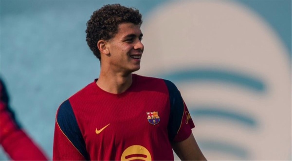 قلق بشأن مشاركة لاعب برشلونة أمام ديبورتيفو ألافيس وموقف حمزة عبد الكريم