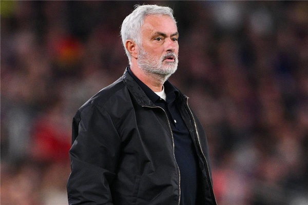 ذراعه اليمين علاقة خاصة بين مورينيو ونجم ريال مدريد