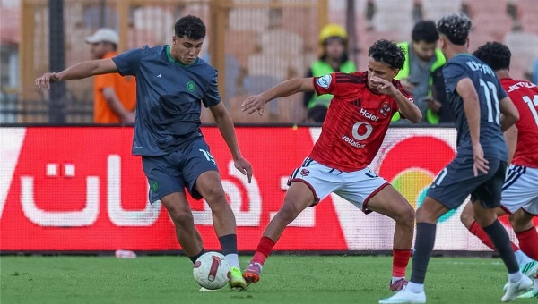 فيديو الأهلي يفوز على مودرن سبورت بشق الأنفس في الدوري المصري