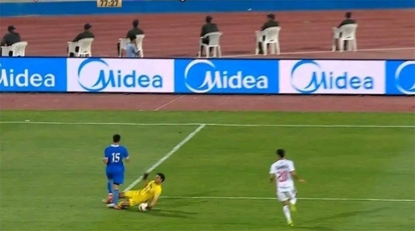 لاعب بترول أسيوط يكشف حجم إصابته القوية بعد تدخل محمد عواد لاعب بترول أسيوط يكشف حجم إصابته القوية بعد تدخل محمد عواد
