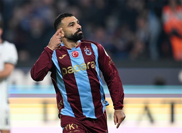 مدافع طرابزون سبور ما يفعله محمد صلاح يدهشني مدافع طرابزون سبور ما يفعله محمد صلاح يدهشني