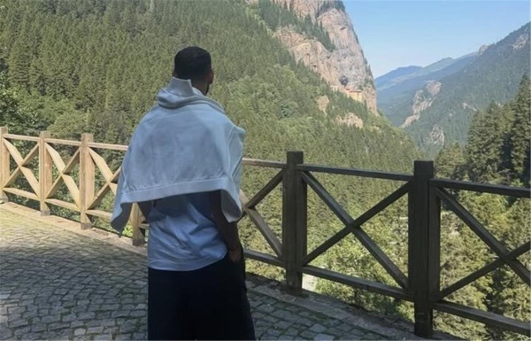 فيديو بي بي سي تخلد انتقال محمد صلاح إلى طرابزون سبور بـ فيلم وثائقي فيديو بي بي سي تخلد انتقال محمد صلاح إلى طرابزون سبور بـ فيلم وثائقي